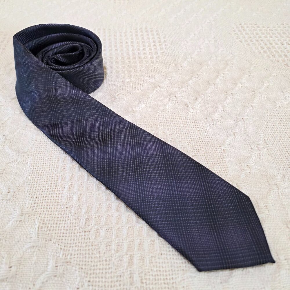 Brand Q Italian Micro-Fiber Designer 3" W Dark Purple Black Necktie Tie 60"